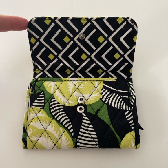Vera Bradley La Neon Rose Euro Wallet Trifold Green Black Chartreuse Floral - Picture 5 of 7